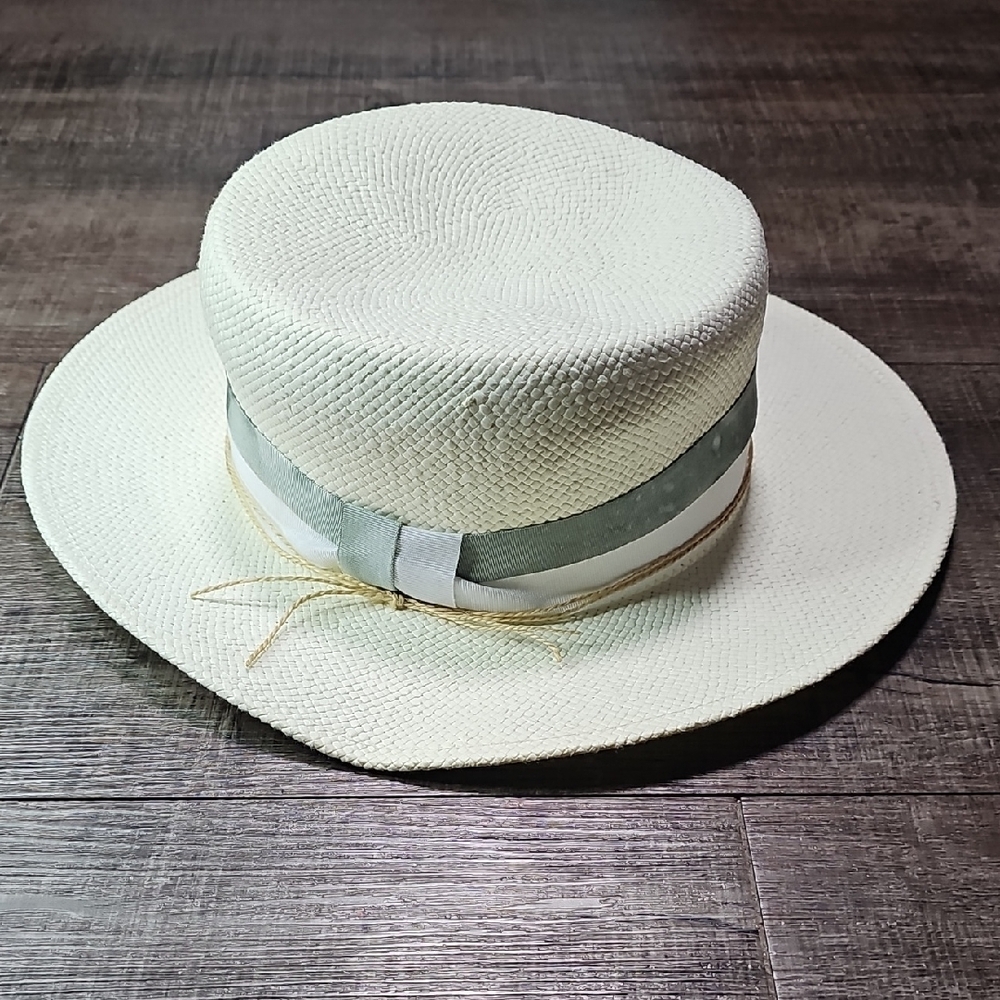Anthropologie - Stylish Cream Hat with Gray Band